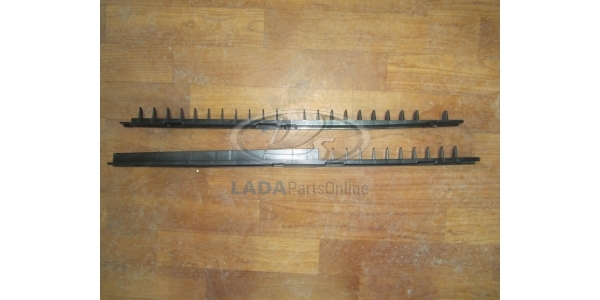Lada 2108 Under the Hood Grill (left + right)